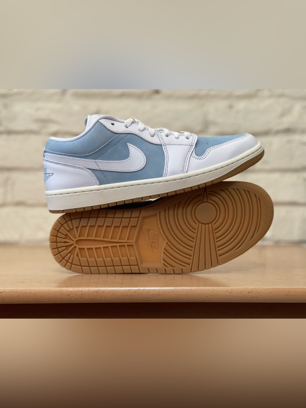 Nike Air Jordan 1 Low SE Denim Worn Blue Sneakers HQ2004-400 Women 11 / Men 9.5